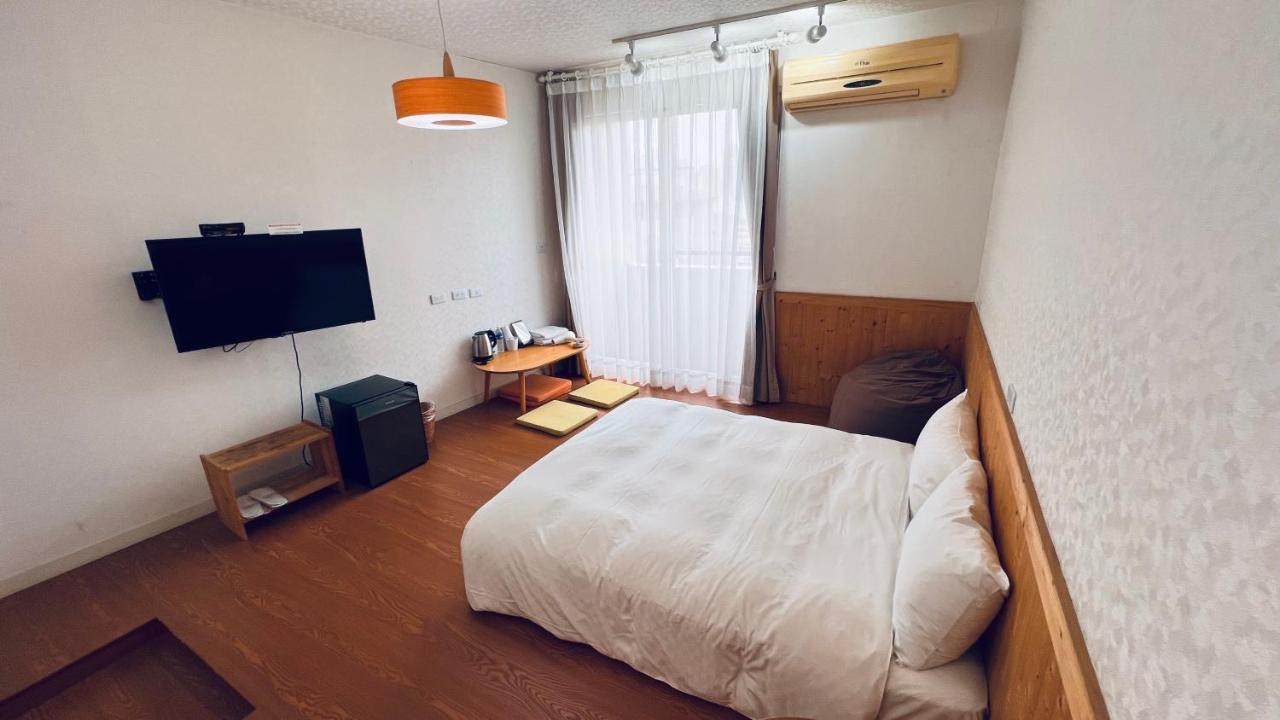 Ferienwohnung Rainbow Island Tainan Exterior foto